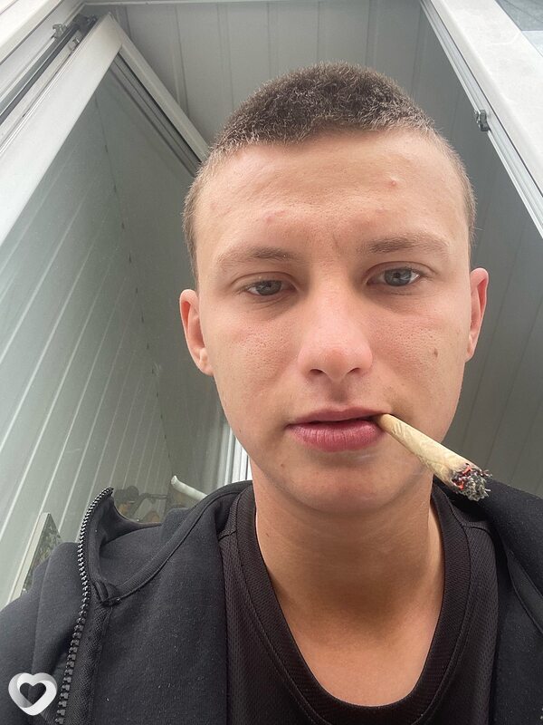Кирилл, 21, Омске — анкета №3205893