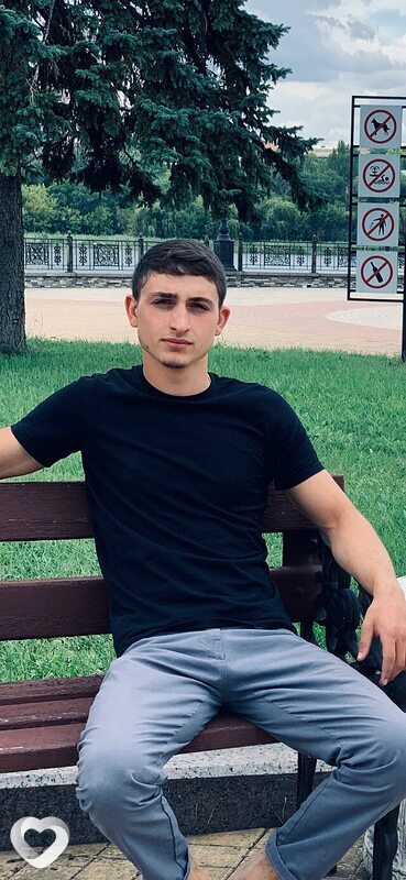 Рома, 22, Снежном — анкета №3206264