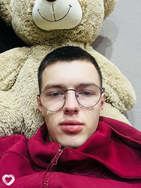 Максим, 19, Когалыме — анкета №3206078