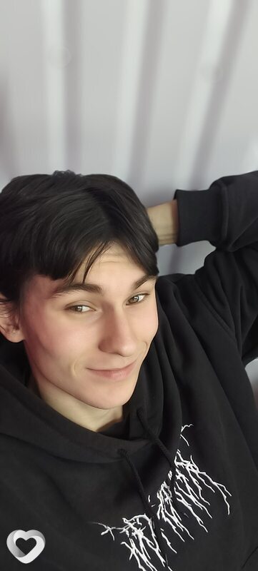 Денис, 18, Симферополе — анкета №3206230