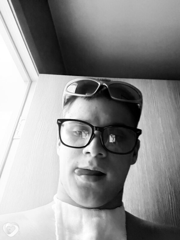 Иван, 21, Красноярске — анкета №3206467