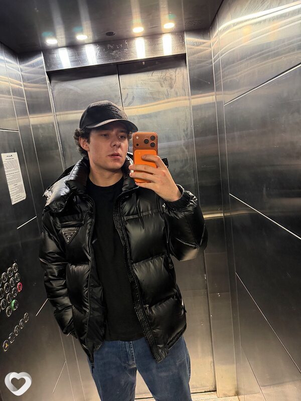 Артём, 23, Москве — анкета №3207623