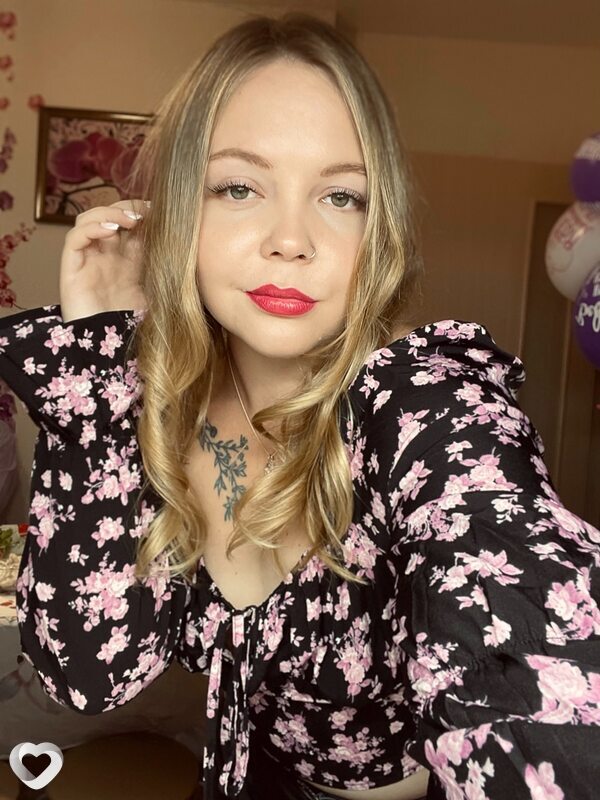 Карина, 24, Ярославле — анкета №3207847