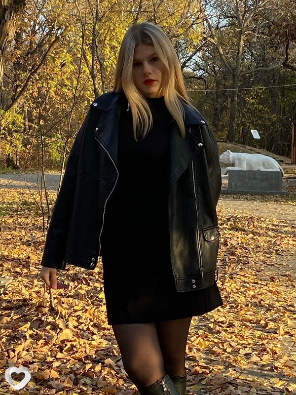 Алёна, 20, Благовещенске — анкета №3208913