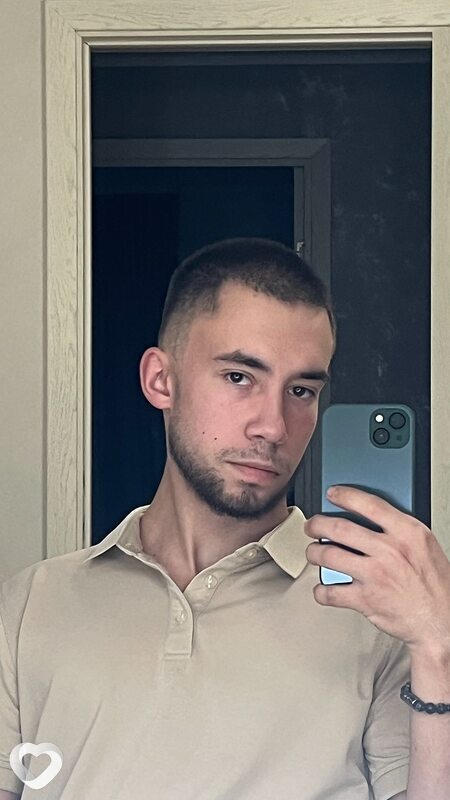 Артем, 21, Екатеринбурге — анкета №3210474