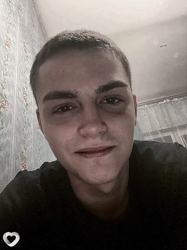 Максим, 22, Прокопьевске — анкета №3211203