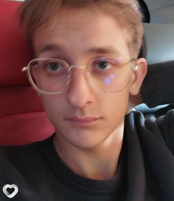 Серёжа, 18, Сургуте — анкета №3212797