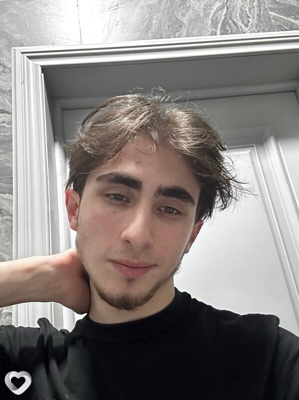 Амир, 21, Москве — анкета №3212706