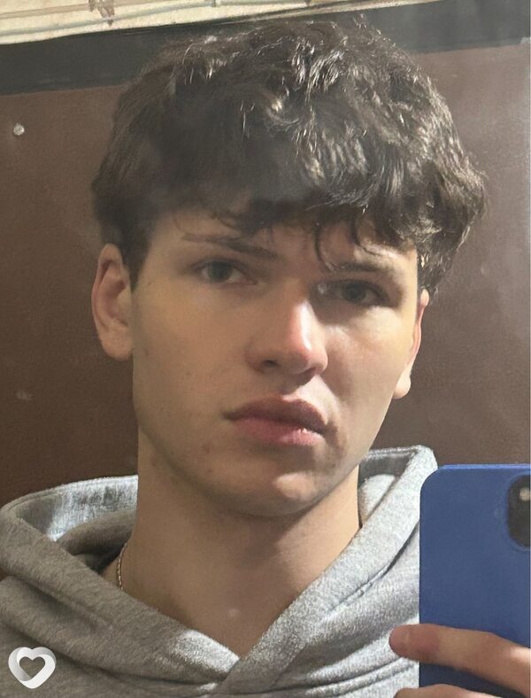 Артем, 20, Брянске — анкета №3213135
