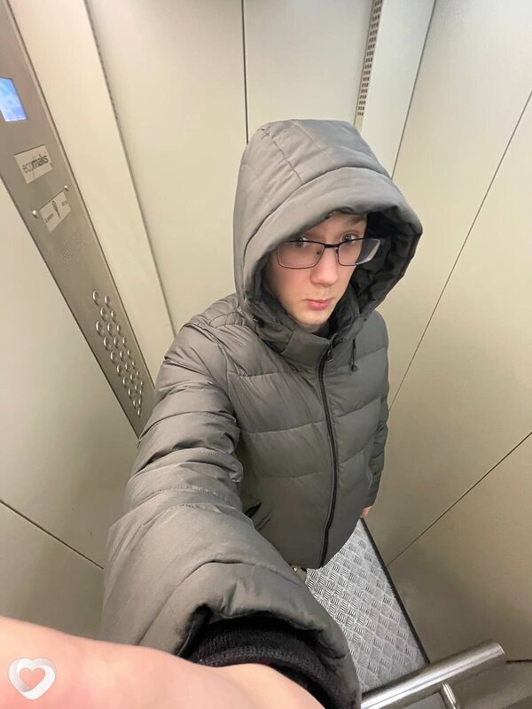 Денис, 21, Москве — анкета №3214785