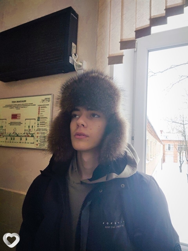 Артем, 19, Щекине — анкета №3215644