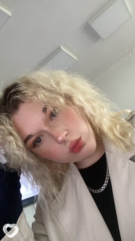 Viktoria, 19, Познань — анкета №3215871