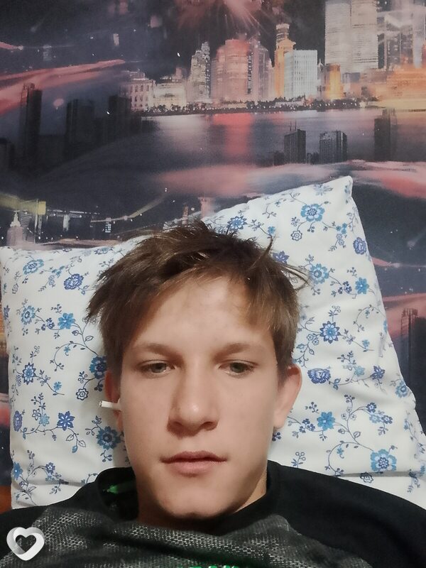 Денис, 19, Армавире — анкета №3216564