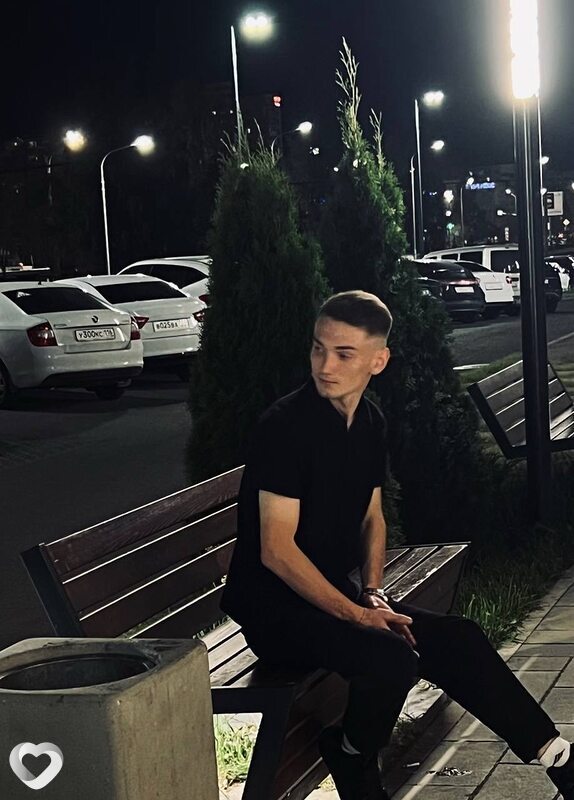 Артём, 21, Набережных Челнах — анкета №3220363