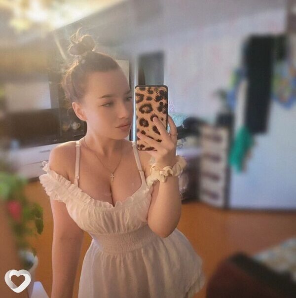 Алена, 28, Новокузнецке — анкета №3220346