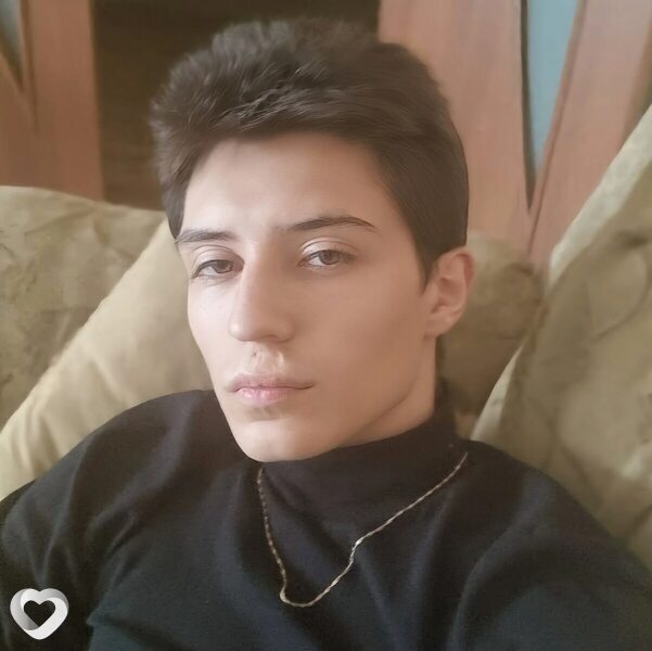 Максим, 23, Москве — анкета №3222398