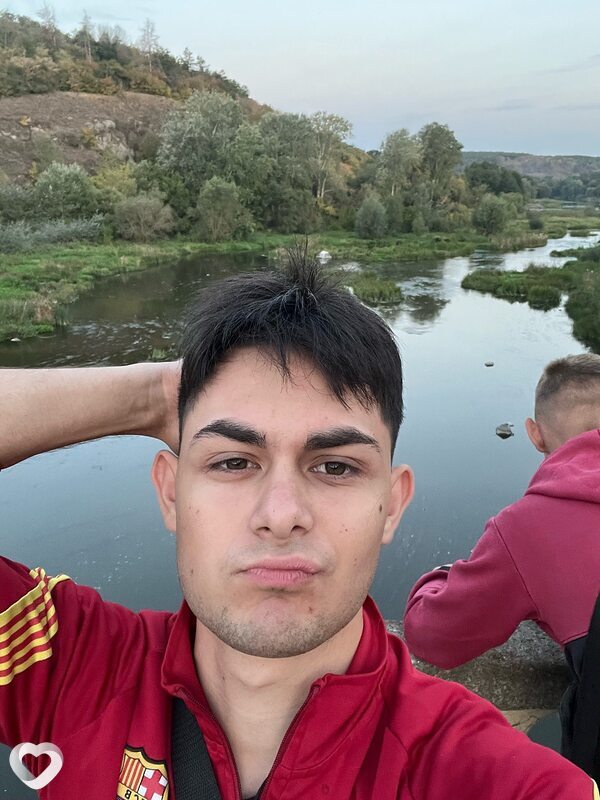 Артьом, 19, Виннице — анкета №3223447