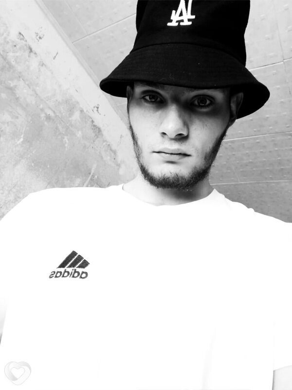 Anton, 22, Москве — анкета №3224015