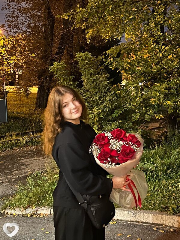Дианочка, 19, Екатеринбурге — анкета №3225477