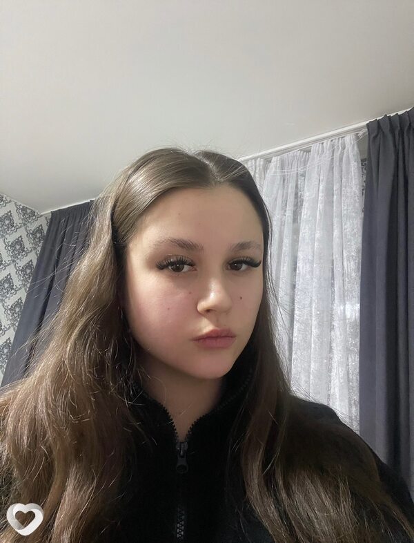 Анна, 21, Нижневартовске — анкета №3225486