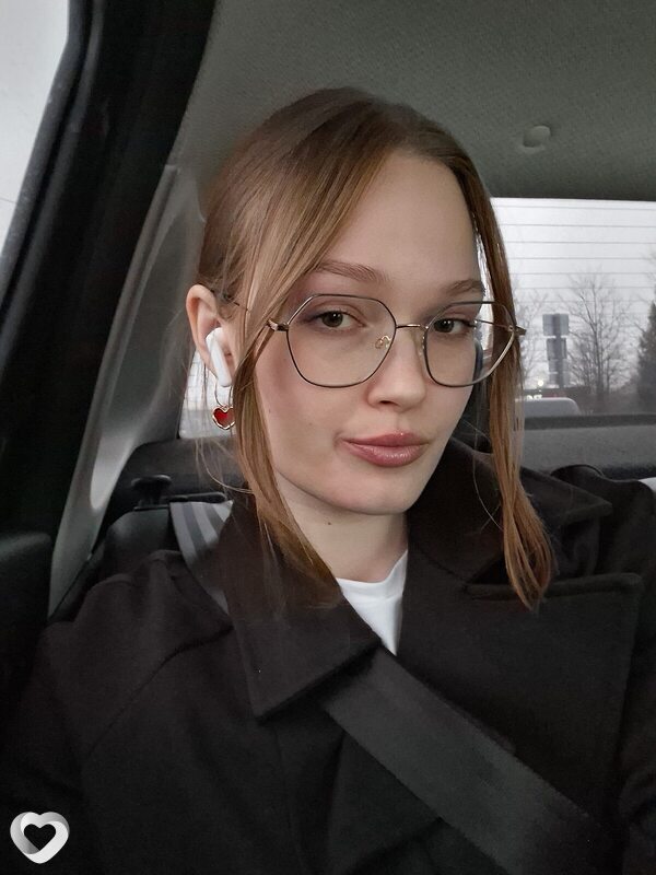 Виктория, 20, Пскове — анкета №3226179