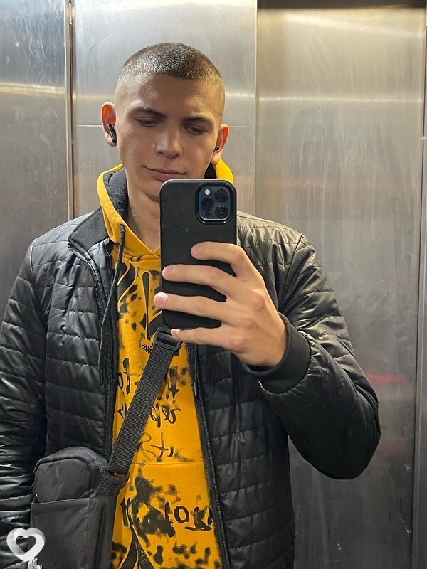 Василь, 18, Киеве — анкета №3226692