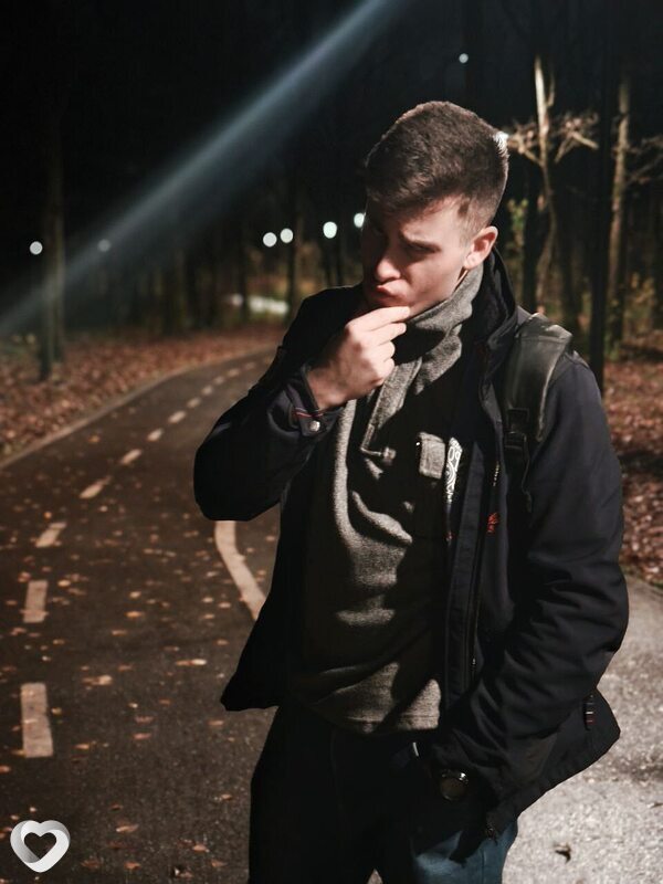 Гриша, 22, Москве — анкета №3227385