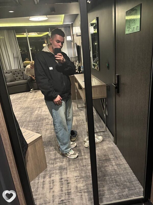 Максим, 22, Смоленске — анкета №3226631