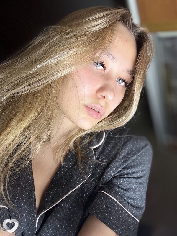 Анна, 20, Твери — анкета №3226817