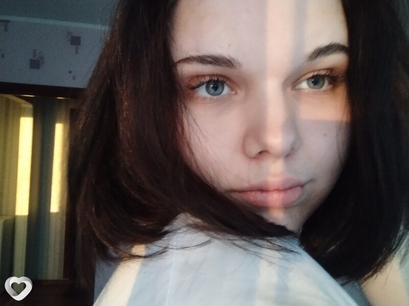 Лиза, 20, Великом Новгороде — анкета №3227070