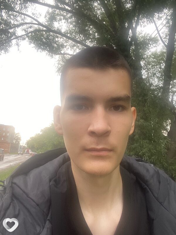 Артём, 21, Омске — анкета №3227489