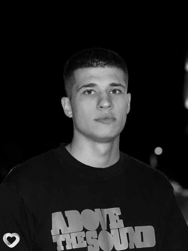 Артем, 22, Москве — анкета №3228270