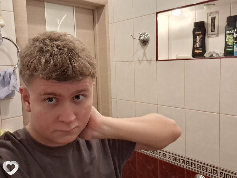 Александр, 19, Новосибирске — анкета №3228609