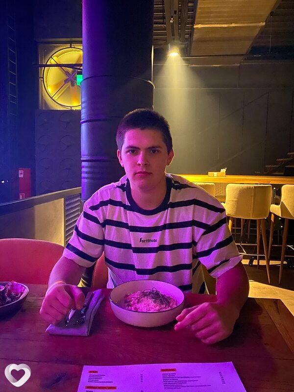 Даниил, 19, Брянске — анкета №3229419