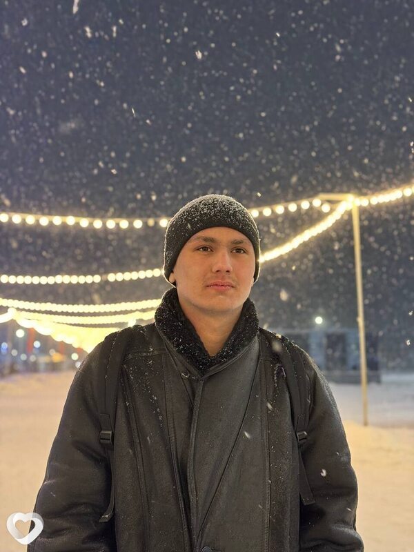 Максим, 18, Санкт-Петербурге — анкета №3229879