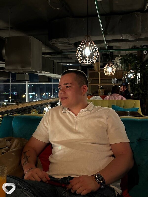 Артём, 20, Казани — анкета №3230520