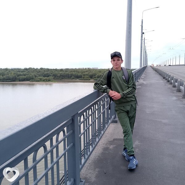 Илья, 20, Омске — анкета №3231022