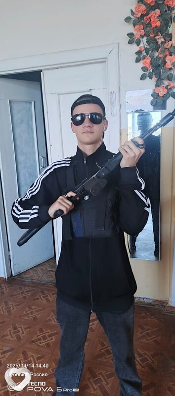 Артëм, 18, Волжском — анкета №3231035