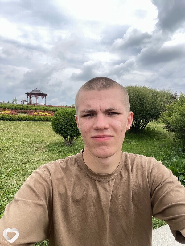 Виталик, 19, Киеве — анкета №3231744