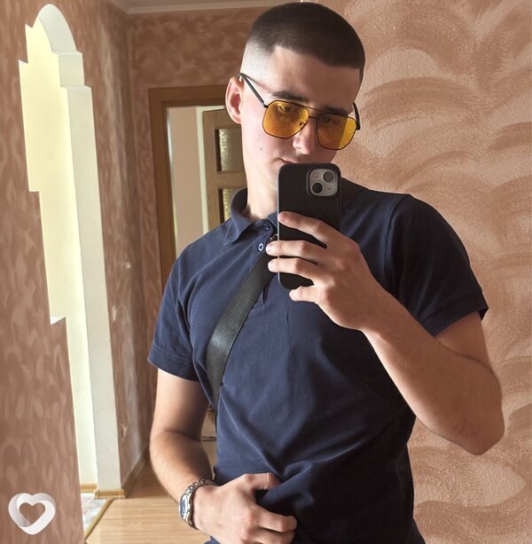 Вадим, 21, Гродно — анкета №3232704