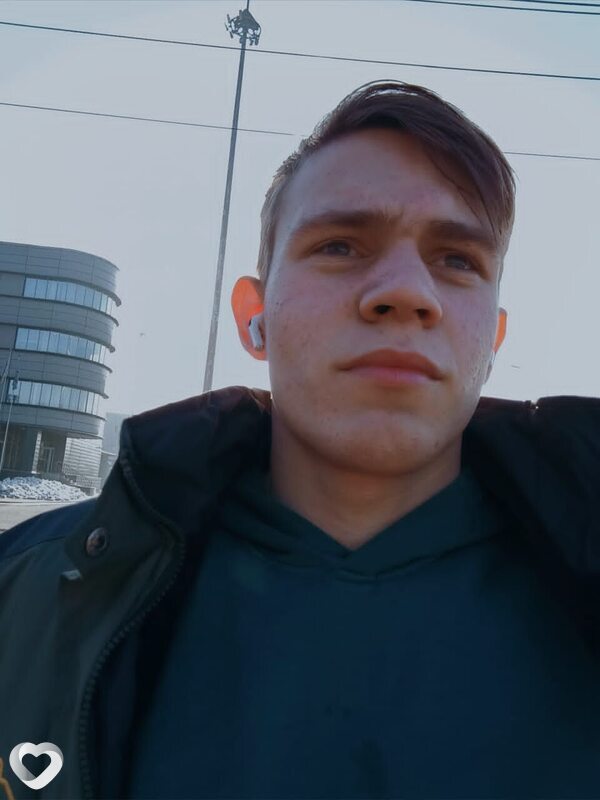 Денис, 20, Киселевске — анкета №3232686