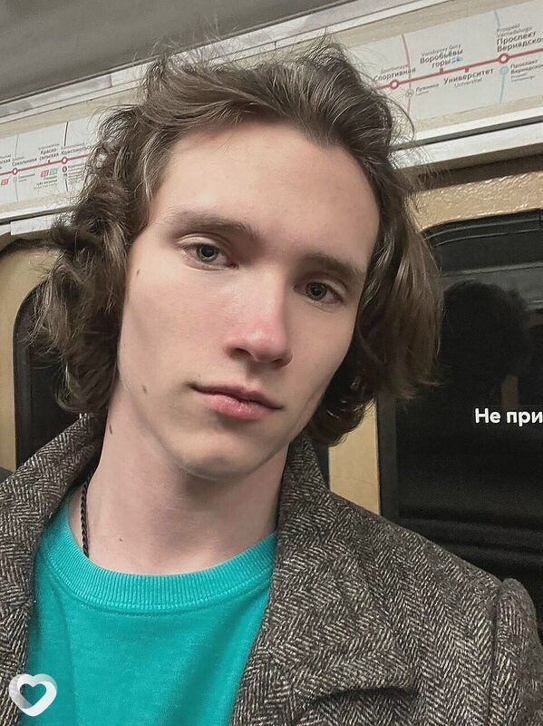 Иван, 19, Москве — анкета №3234313