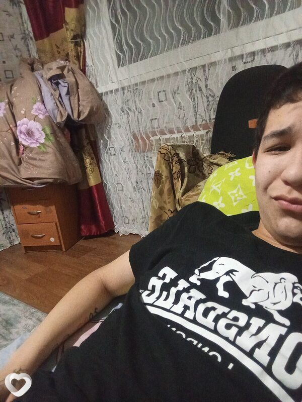 Малик, 26, Томске — анкета №3234898