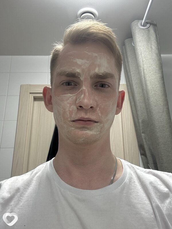 Артём, 23, Москве — анкета №3235429