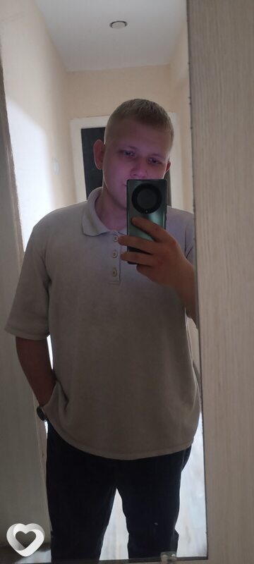 Артем, 24, Ефремове — анкета №3235964