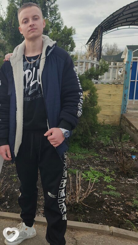 Денис, 25, Донецк (Ростовская Обл.) — анкета №3236031