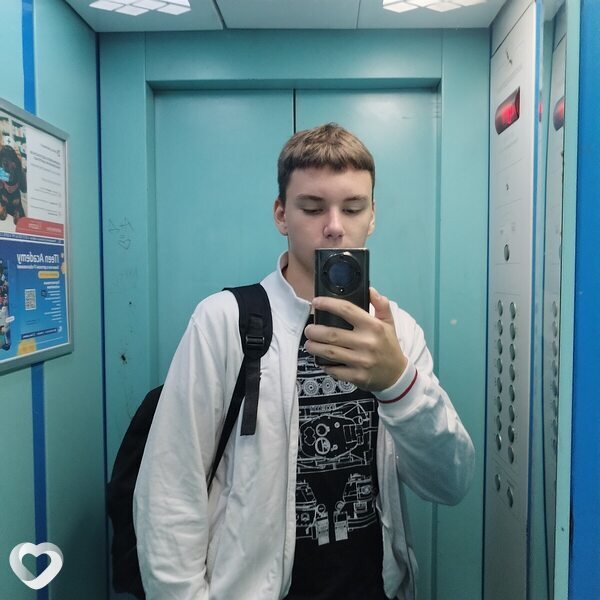 Михаил, 18, Минске — анкета №3236080