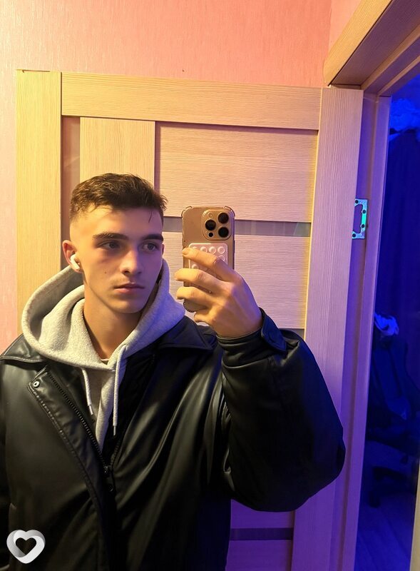 Максим, 23, Подольске — анкета №3236714