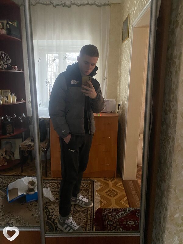 Максим, 20, Мариуполе — анкета №3239088