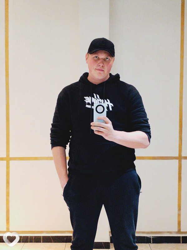 Виктор, 23, Алматы — анкета №3239603